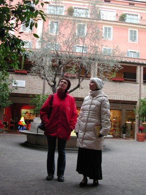 Anya and Silvia in via Margutta