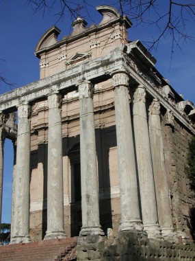 Tempio di Antonino e Faustina